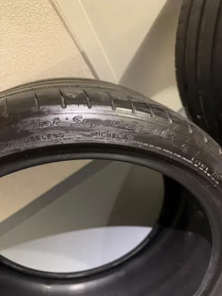 Michelin Pilot Super Sport 245/35 R19 93Y