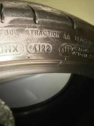 Michelin Pilot Super Sport 245/35 R19 93Y