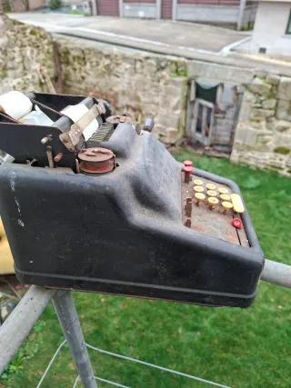 Antigua registradora mecánica