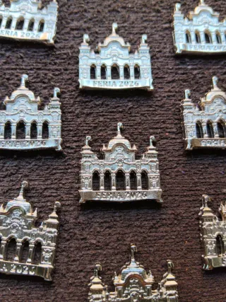 Lote 25 Pins Feria de Sevilla 2026