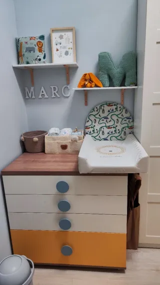 Cabecero protector cambiador bebé