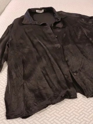 Camisa Oversized Satinada Negra