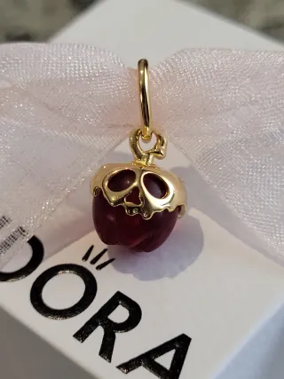 Charm Pandora x Disney Manzana Blancanieves