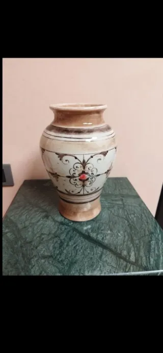 Vaso decorativo in ceramica