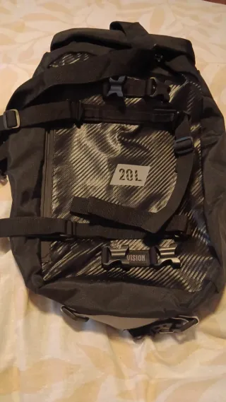 Mochila 20L Negra y Plateada