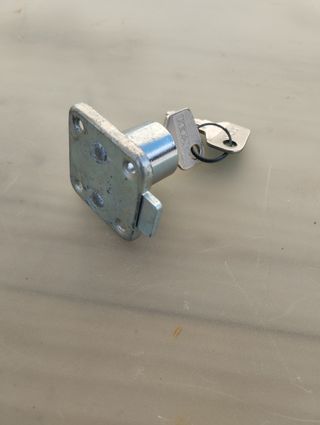 Cerradura para armario con 2 llaves