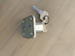 Cerradura para armario con 2 llaves