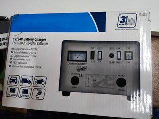 Cargador Batería Coche/Camión 12V/24V