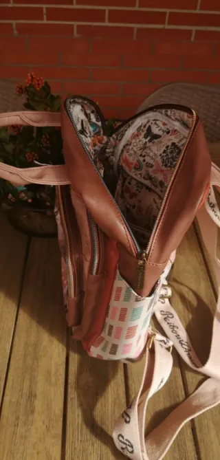 Mochila juvenil con estampado