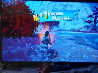 PS4 Pro Negra + 5 Juegos