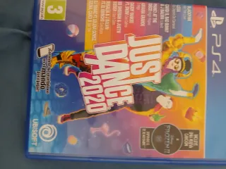 PS4 Pro Negra + 5 Juegos