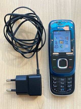 Teléfono Móvil Nokia Azul + Cargador