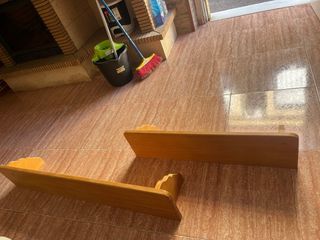 Estanterías de madera rústicas