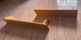 Estanterías de madera rústicas