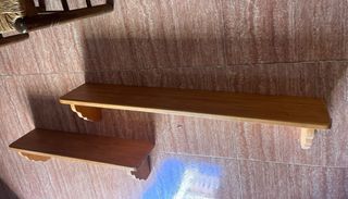 Estanterías de madera rústicas