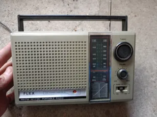 Radio FLEX Vintage AM/FM AC/DC Portátil