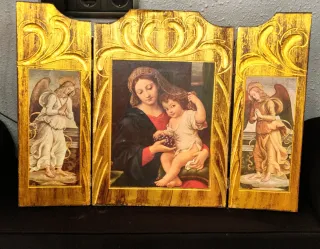 Tríptico religioso dorado