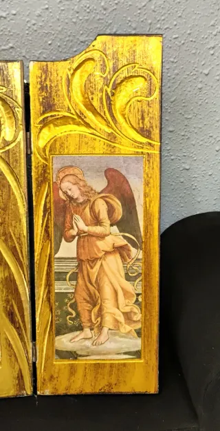 Tríptico religioso dorado