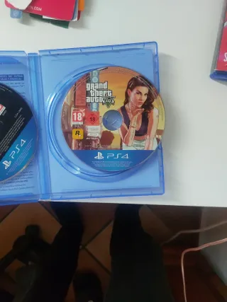 Call of Duty Black Ops III PS4 y gta 5 sin caja