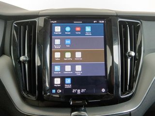 Volvo XC60 B4 R Design 2WD