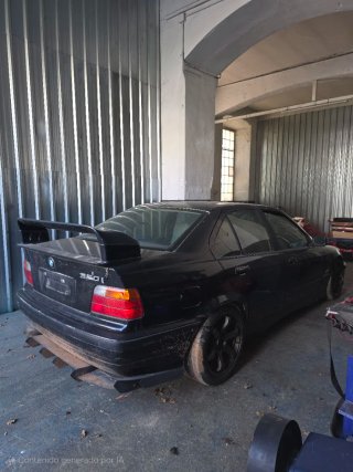 BMW e36 320i