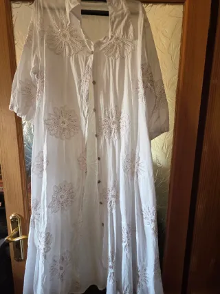Vestido blanco bordado