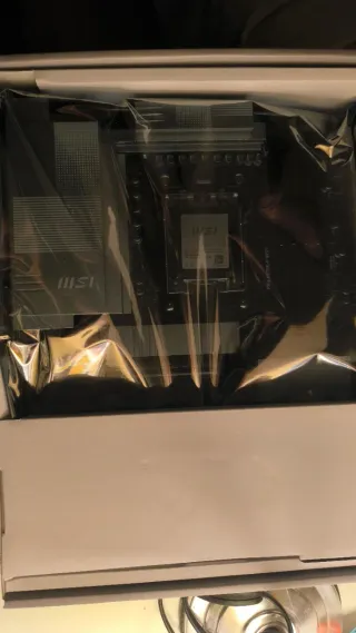 Placa Base MSI PRO X870E-P WIFI + Fuente NOX HUMME