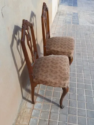 Dos Sillas Estilo Luis XVI