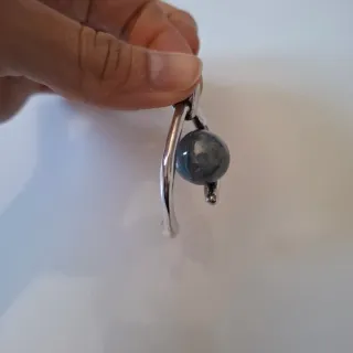 Colgante de plata con piedra