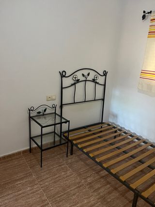 Somier de metal y madera