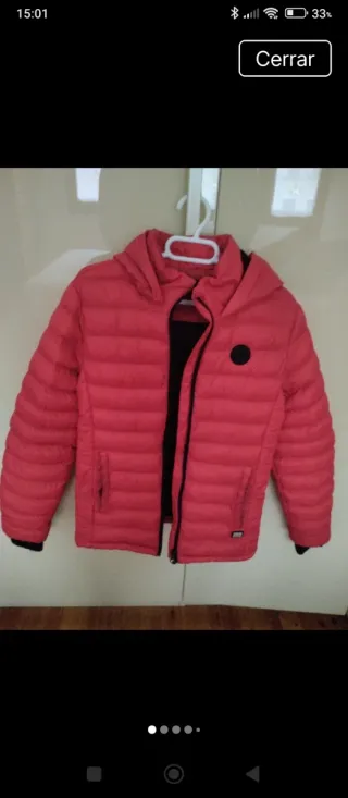 Chaqueta acolchada roja niño