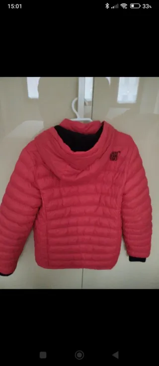 Chaqueta acolchada roja niño