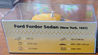 2 Coches 1/43: Ford Fordor Taxi y Tucker 1948