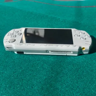 Sony PSP Slim & Lite 2000 Blanca