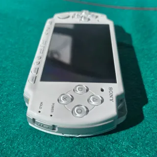 Sony PSP Slim & Lite 2000 Blanca