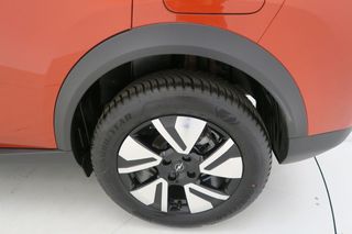 Opel Frontera 1.2T XHT Hybrid eDCT6 107kW Edition