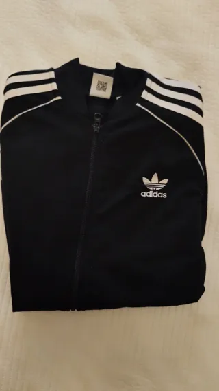 Chaqueta Adidas Negra con Rayas Blancas
