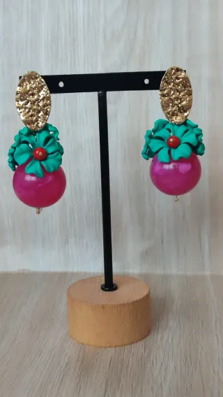 Pendientes flor bola resina