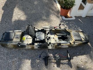 Kayak de Pesca Profesional a Pedales, Motor, Sonda