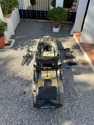 Kayak de Pesca Profesional a Pedales, Motor, Sonda