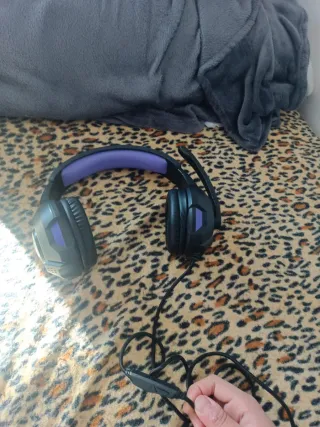 Cascos gaming morados