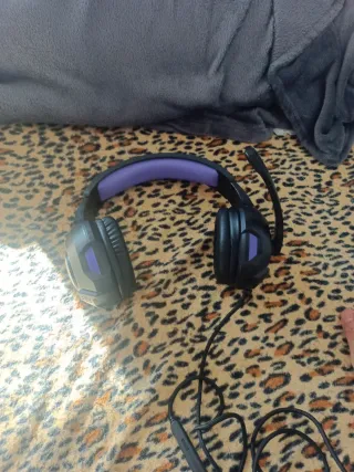 Cascos gaming morados