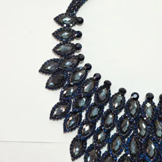 Collana bigiotteria a ventaglio elementi a goccia