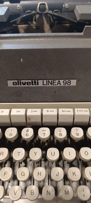 Olivetti Linea 98 Máquina de Escribir Profesional