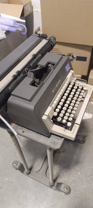 Olivetti Linea 98 Máquina de Escribir Profesional
