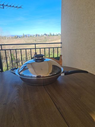 Sartén  AMC de 5 Litros . Diámetro 32. Con tapa: