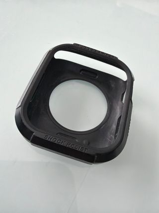 Funda Spigen Apple Watch Negra