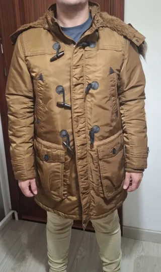Parka hombre marrón con capucha