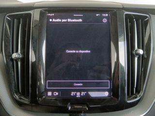 Volvo XC60 B4 R Design 2WD