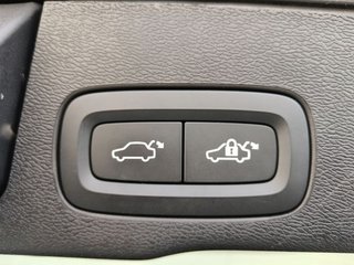 Volvo XC60 B4 R Design 2WD